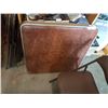 Image 2 : FOLDING CARD TABLE AND 3 FOLDING CHAIRS