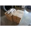 Image 8 : 2 BOX OF 210 TOTAL GLASS BOTTLES 200ML SOME WITH LIDS