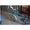 Image 3 : Blue BMX bike