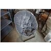 Image 2 : FOLDING ROUND CHAIR