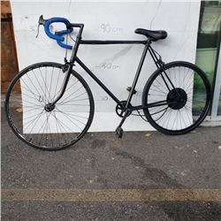 BLACK NO BRAND BIKE