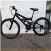 Image 1 : BLACK MONGOOSE BIKE