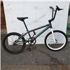 Image 1 : GREY MONGOOSE BMX BIKE