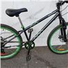 Image 2 : BLACK AND GREEN CONTENDER BIKE