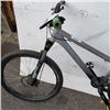 Image 3 : GREY NO BRAND BIKE
