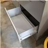 Image 3 : GLOBAL 3 DRAWER LATERAL FILING CABINET
