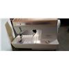 Image 2 : Singer futura II sewing machine with case