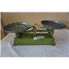 Image 2 : MEDALTA 1/2 CROCK AND VINTAGE SCALE