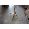Image 2 : VINTAGE METAL IV HOLDER, ROLLING STAND