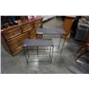 Image 2 : 2 NESTING METAL SIDE TABLES