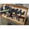 Image 3 : 7 FARM CHICKEN 3 WAY DECORATIVE COAT HOOKS