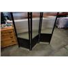 Image 2 : GLASS 3 PANEL ROOM DIVIDER