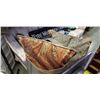 Image 2 : STORAGE BIN, DECORATIVE BAG, 2 THROW PILLOWS AND ESTATE GOODS