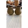 Image 2 : 2 BRASS VASES AND MINI CANNON
