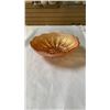 Image 8 : 4 PIECES CARNIVAL GLASS, VASE AND DISHES