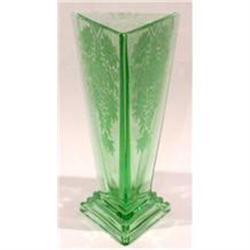 New Martinsville Glass Pink Modernistic Vase #1219401