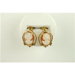 ANTIQUE  GOLD CAMEO EARRING w SCREW BACKS #1201275