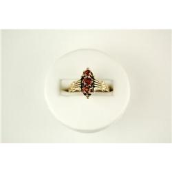 ANTIQUE STYLE GOLD RING w 3 GARNETS #1201295