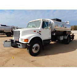 2002 INTERNATIONAL 4700 Asphalt Distributor Truck