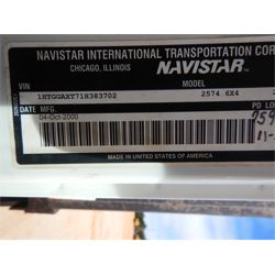 2001 INTERNATIONAL 2574 Rollback Truck