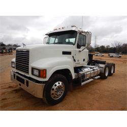 2015 MACK CHU613 Day Cab Truck