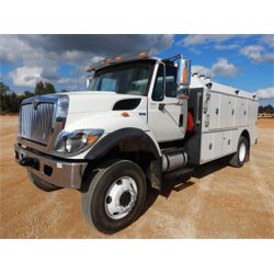 2015 INTERNATIONAL 7400 Fuel / Lube Truck