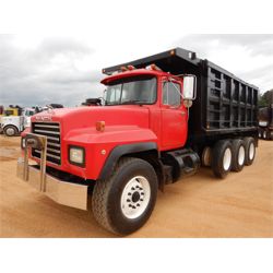 1997 MACK RD690S Dump Truck