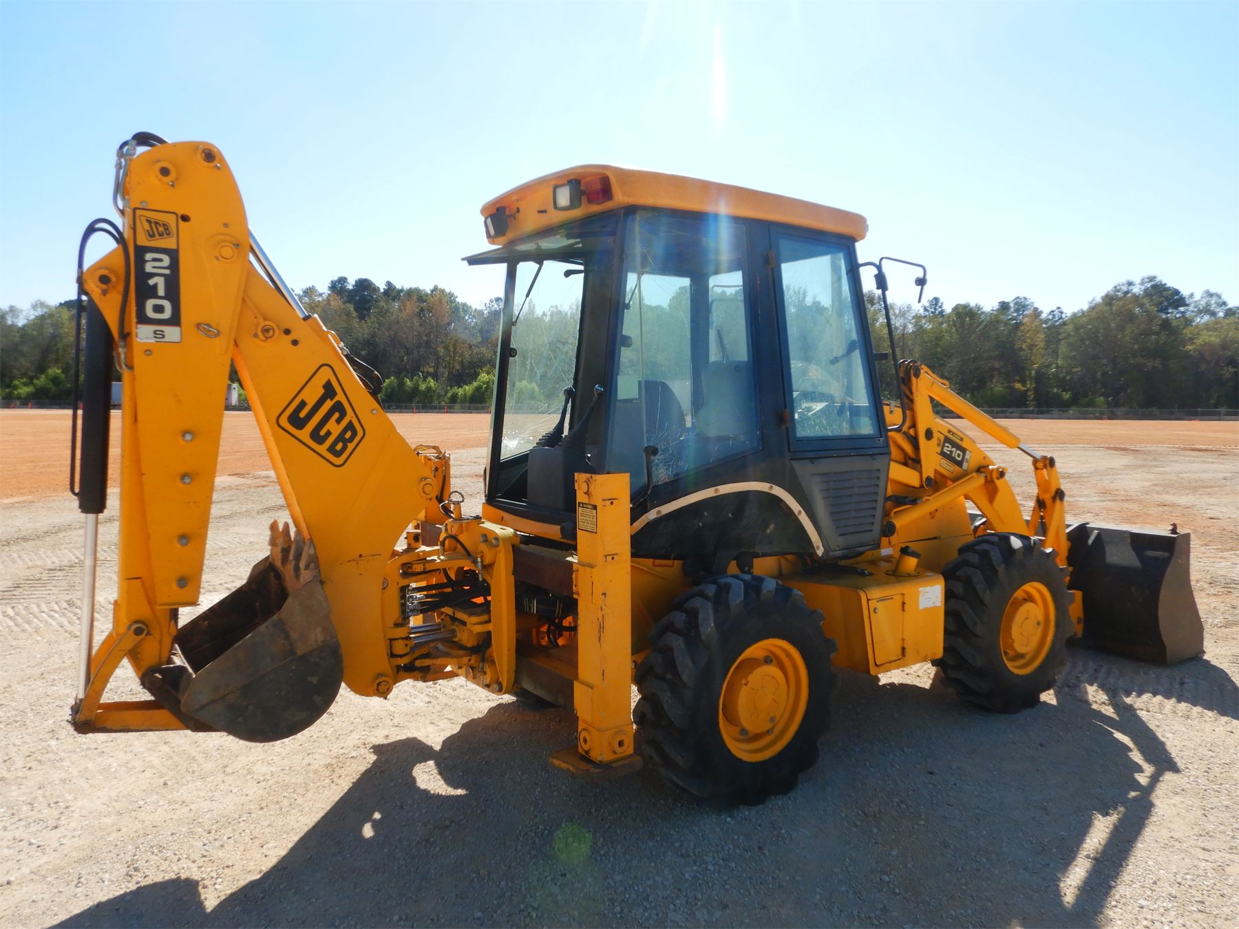 JCB 210S Backhoe J.M. Wood Auction Company, Inc.
