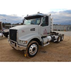2007 VOLVO VHD64FT Day Cab Truck