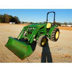2018 JOHN DEERE 4052M Farm Tractor