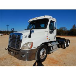 2013 FREIGHTLINER CASCADIA Day Cab Truck