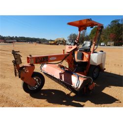 2011 LAYMOR 8HC Broom