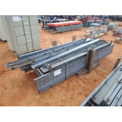 (1) PALLET SHELVING RAILS W/SUPPORT POST Miscellaneous