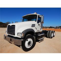 2007 MACK CTP713 Cab and Chassis Truck