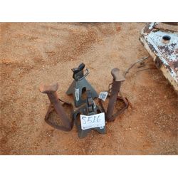 (4) JACK STANDS Truck Product and Accessory