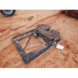 SIMPLE LITE 5TH WHEEL ATTACH Truck Product and Accessory