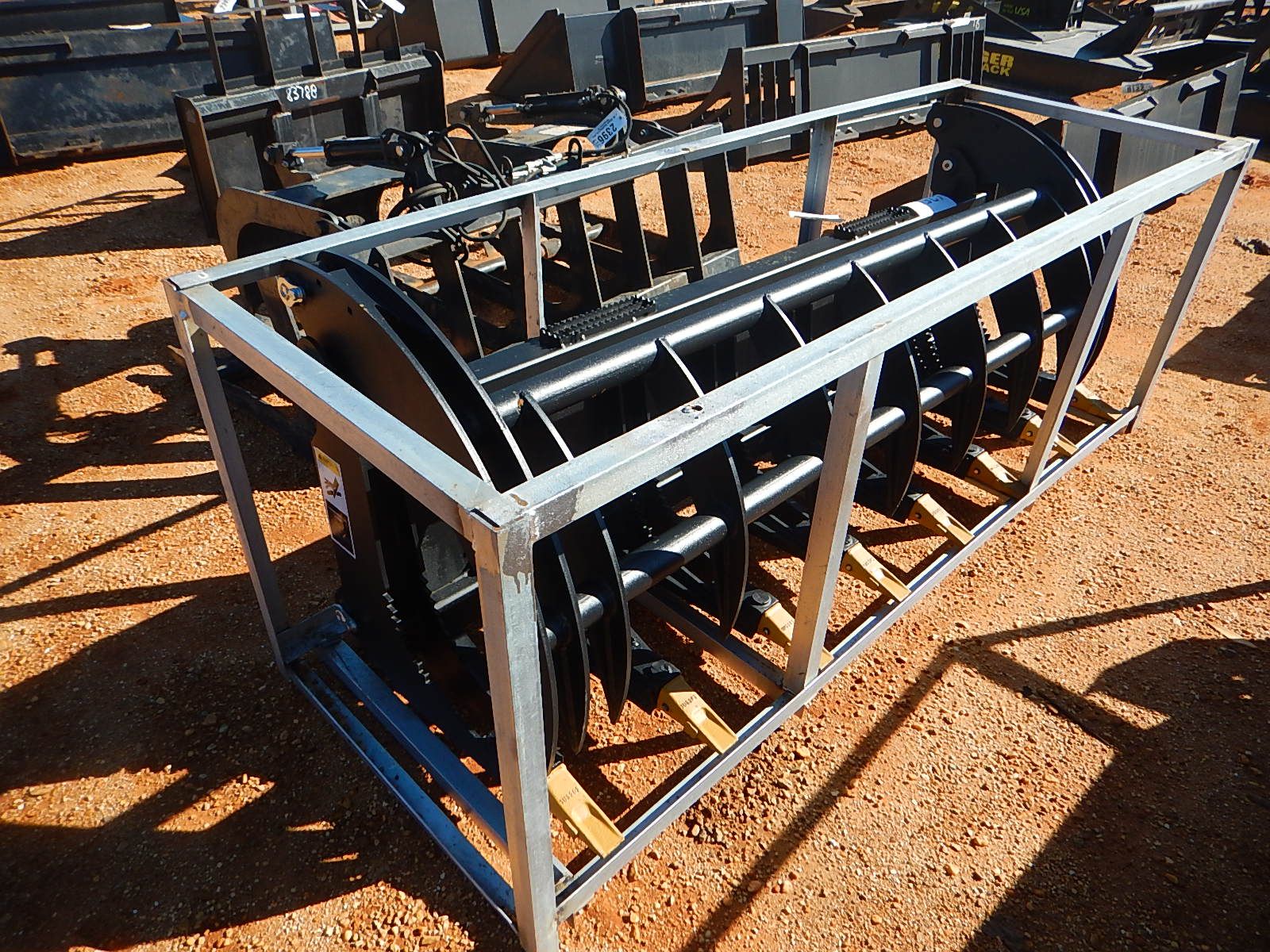 GREATBEAR HEAVY GRASS FORK GRAPPLE Skid Steer Attachment