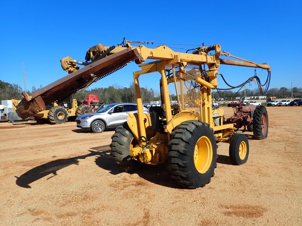 JOHN DEERE SIDE BOOM MOWER Mowing Equipment J.M. Wood Auction Company