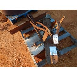 2 GRADING BLADES  Miscellaneous