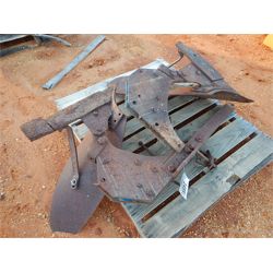 2 ROW BOTTOM PLOW  Miscellaneous