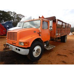 1997 INTERNATIONAL 4700 Garbage / Sanitation Truck