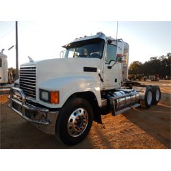 2015 MACK CHU613 Day Cab Truck
