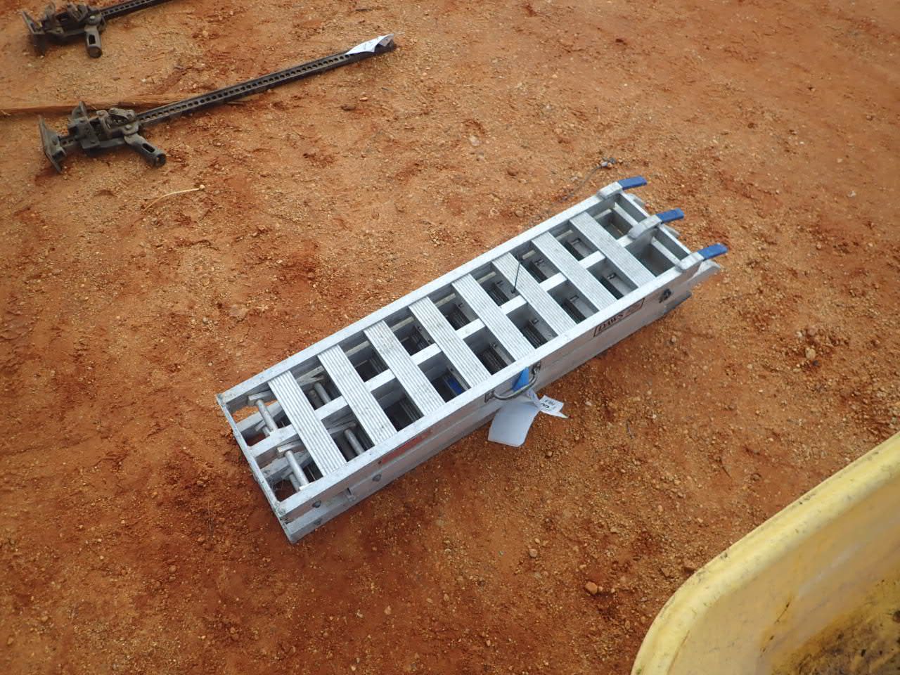 Daws Loading Ramps DAWS FOLDING ALUM TRUCK RAMPS Truck Product and Accessory