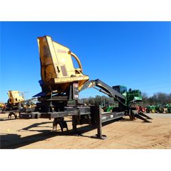 2010 JOHN DEERE 437D Log Loader