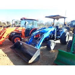 NEW HOLLAND BOOMER 3040 Farm Tractor