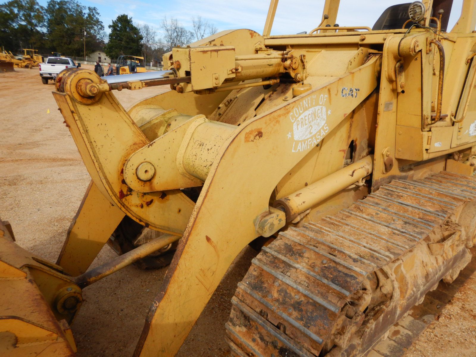 CATERPILLAR 943 Crawler Loader