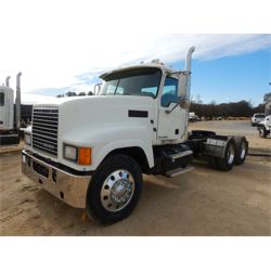 2010 MACK CHU613 Day Cab Truck