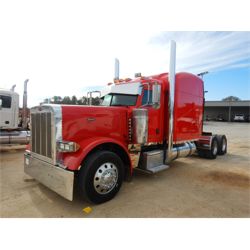 2005 PETERBILT 379 Sleeper Truck
