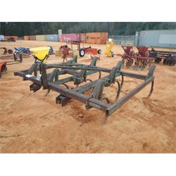 JOHN DEERE  Tillage Equipment