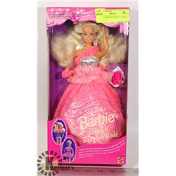 VINTAGE/DISCONTINUED 3 LOOKS BARBIE